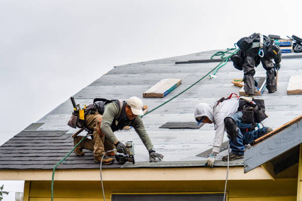 Professional Gutter Installation technician working in Washtucna, WA